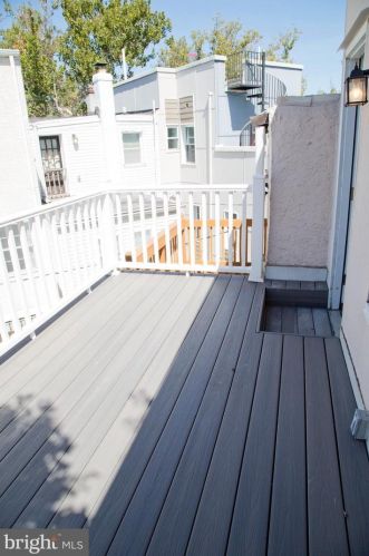 726 24 St, Philadelphia PA 19146-2540 exterior