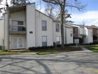 409 Parkview Blvd, Mandeville, LA 70471-2878