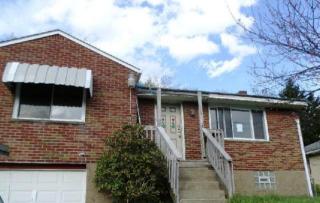 51 Millersdale Rd, Jeannette, PA 15644-3145
