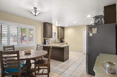 1445 Gary Ln, Modesto CA  95355-3125 exterior