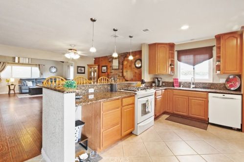12101 Wutzke St, Garden Grove, CA 92845-1841