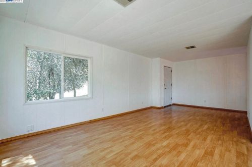 6901 Johnston Rd, Pleasanton CA  94588-9460 exterior