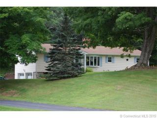 899 Gungywamp Rd, Groton, CT 06340-2622