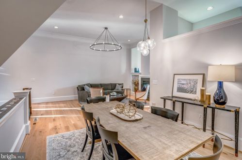 18285 Mullfield Village Ter, Leesburg VA  20176-7466 exterior