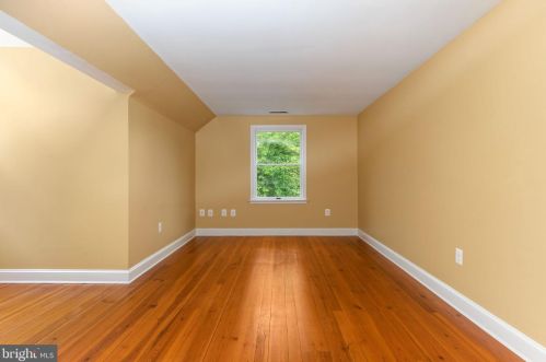 14260 Rehobeth Church Rd, Lovettsville VA  20180-3218 exterior