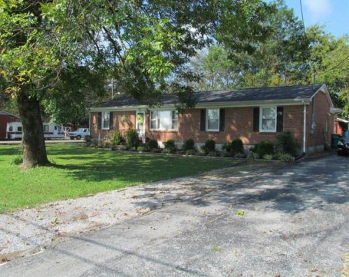 260 White Dr, Lewisburg, TN 37091-3023