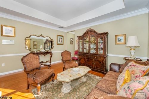 24 Silicon Dr, West Paterson NJ  07424-4225 exterior