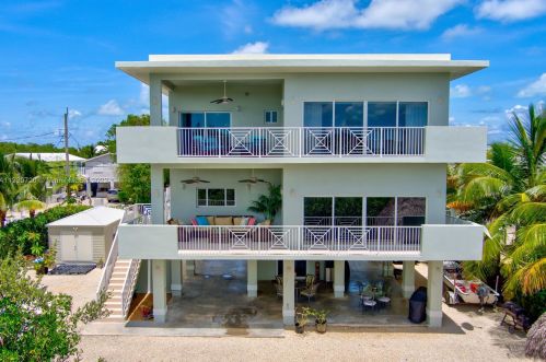 217 La Paloma Rd, Key Largo, FL 33037-4652