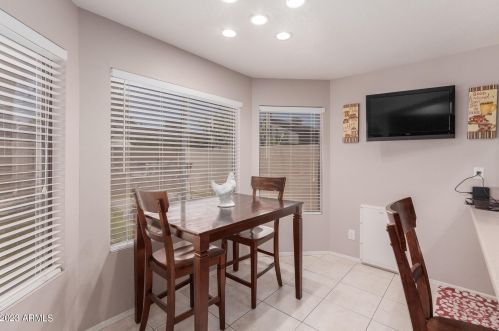 5444 Riviera Dr, Glendale AZ  85304-2422 exterior