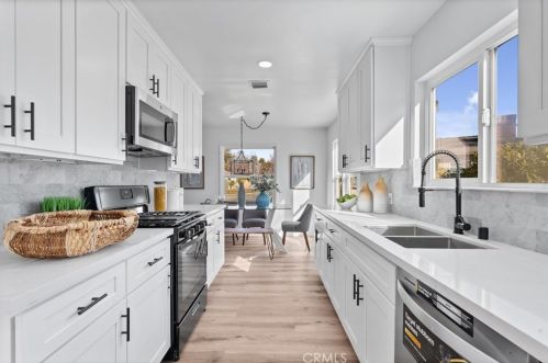 1052 Palmyra Ave, Orange CA  92866-2423 exterior