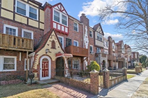 133-07 Francis Lewis Blvd, Jamaica, NY 11413-1673
