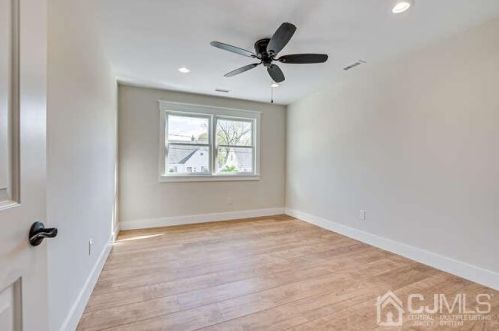 204 Grove Ave, Woodbridge NJ  07095-2337 exterior