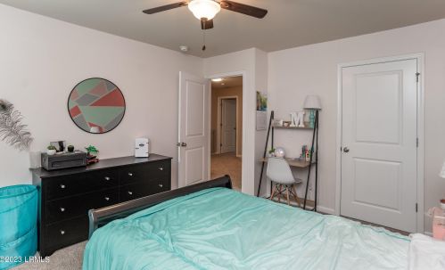 60 Holly Hall Rd, Beaufort SC  29907-2508 exterior