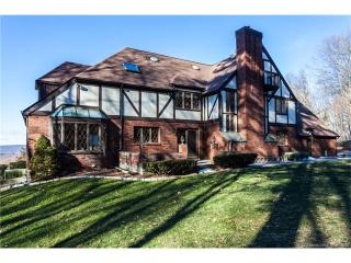 1585 Meriden Ave, Southington, CT 06489-4208