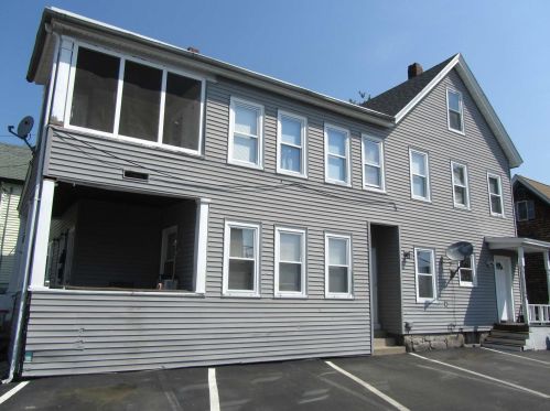 23 Salem St, Nashua NH  03064-2436 exterior