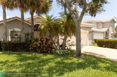 8535 Pine Cay, West Palm Beach, FL 33411-5540