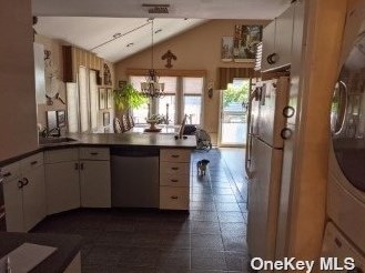 261-16 Williston Ave, Floral Park NY  11001-1060 exterior