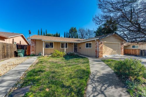 1961 Northwood Dr, Vacaville, CA 95687-6117