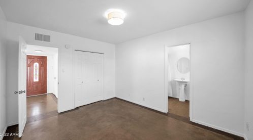 4522 11 Ave, Phoenix AZ 85013-1017 exterior