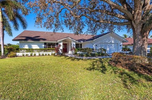 2516 Kings Lake Blvd, Naples, FL 34112-5400