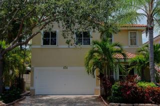 1600 Sweetbay Way, Hollywood, FL 33019-4871
