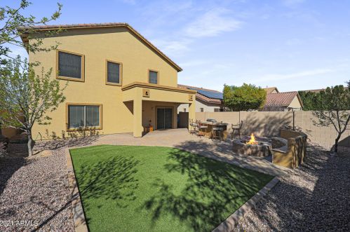 2575 Amber Sun Dr, Phoenix AZ 85085-5076 exterior