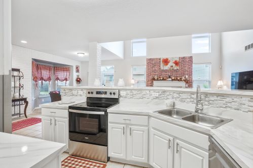 986 Preble Dr, Blacklick OH  43004-8321 exterior