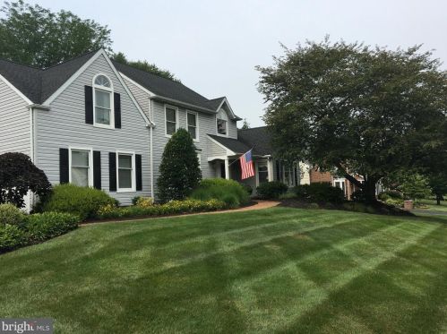 313 Sentry Ln, Wayne, PA 19087-2155