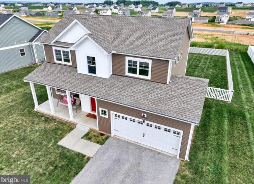 192 Winifred Dr, Hanover PA  17331 exterior