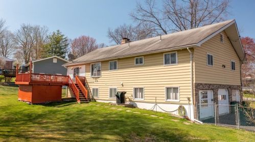 137 Bart Dr, Poughkeepsie, NY 12603-3752