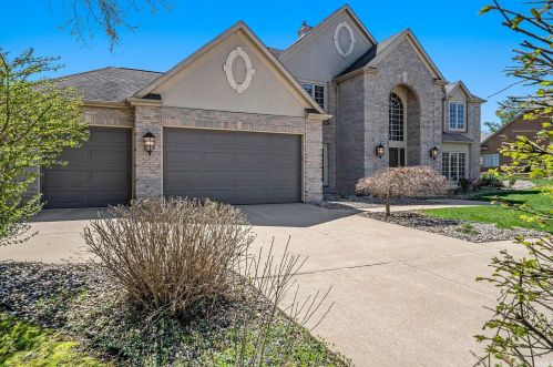 2711 Autumn Trails Dr, Mishawaka, IN 46544-6723