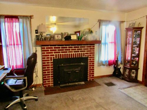 916 Rush Ave, Bellefontaine, OH 43311-2335