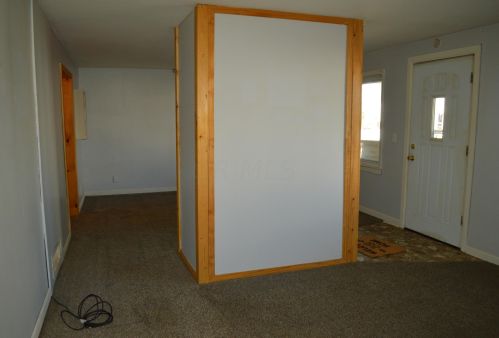 61 Buckeye St, Crooksville, OH 43731-1067