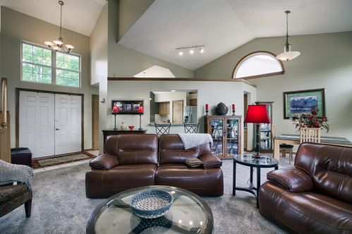 1390 Wild Horse Dr, Darbydale OH  43123-8540 exterior