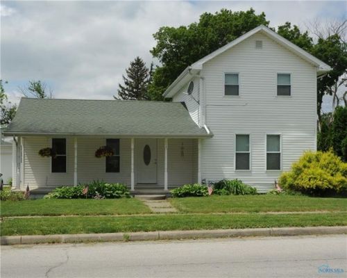 118 Adrian St, Lyons, OH 43533-9655
