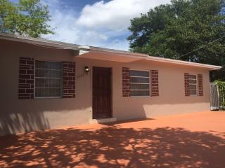 2987 51st St, Miami, FL 33142-3560