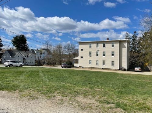 13 Marland Rd, Worcester, MA 01606-3010