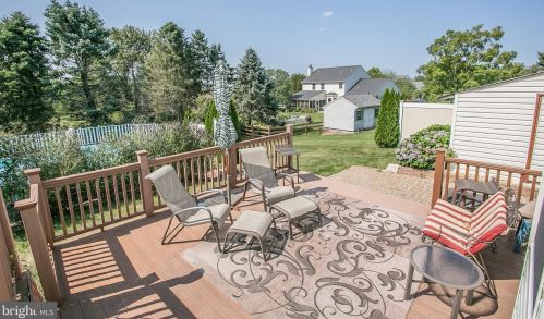 109 Joan Dr, Collegeville PA  19426-1958 exterior