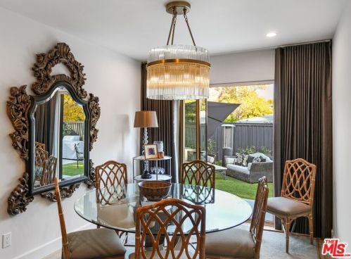 3584 Sepulveda, Van Nuys CA 91402-4305 exterior