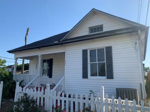 2423 37th St, Galveston, TX 77550-8806