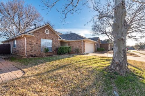 2615 Needles St, Euless, TX 76040-6385