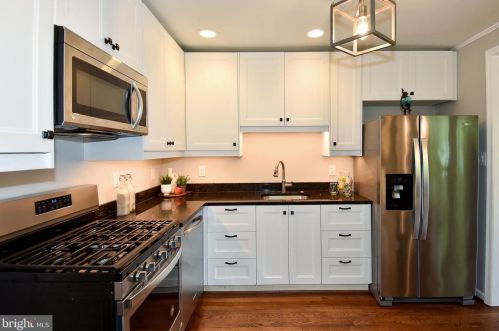 8913 Lagrange St, Lorton VA  22079-1626 exterior