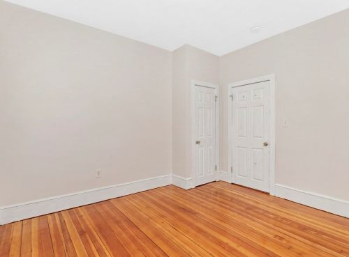 12 Watts St, Chelsea MA  02150-3208 exterior