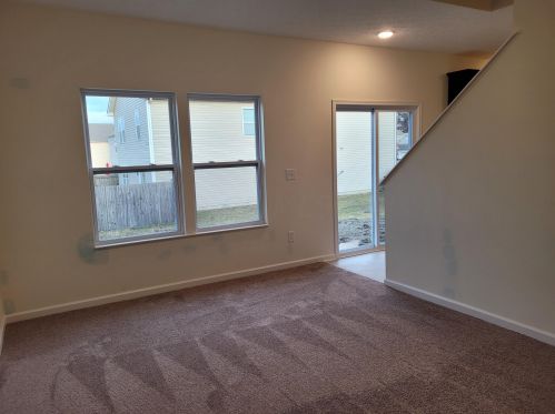 2912 Horsham Dr, Darbydale OH  43123-2116 exterior