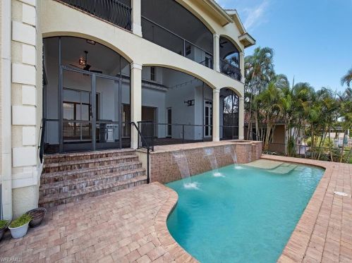 405 Tradewinds Ave, Naples FL  34108-2374 exterior
