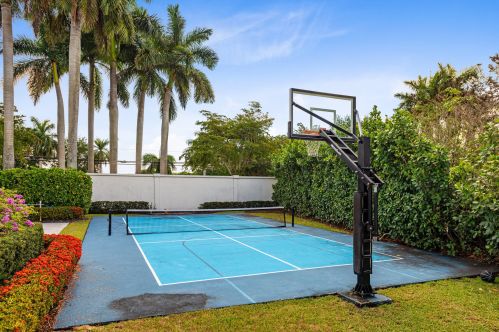 6711 Royal Orchid Cir, Delray Beach FL  33446-4338 exterior