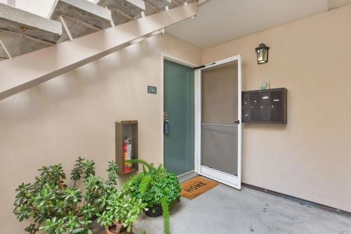 196 Larkspur Plaza Dr, Larkspur CA  94939-1422 exterior