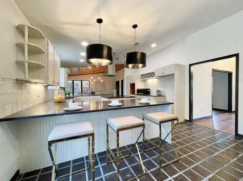 707 River Oaks Dr, Greenville TX  75402-4013 exterior