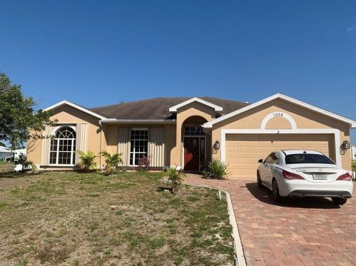 1305 11th Pl, Cape Coral, FL 33991-2920