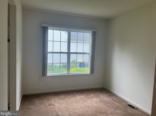 15 Wooten Ct, Dover DE  19904-3863 exterior